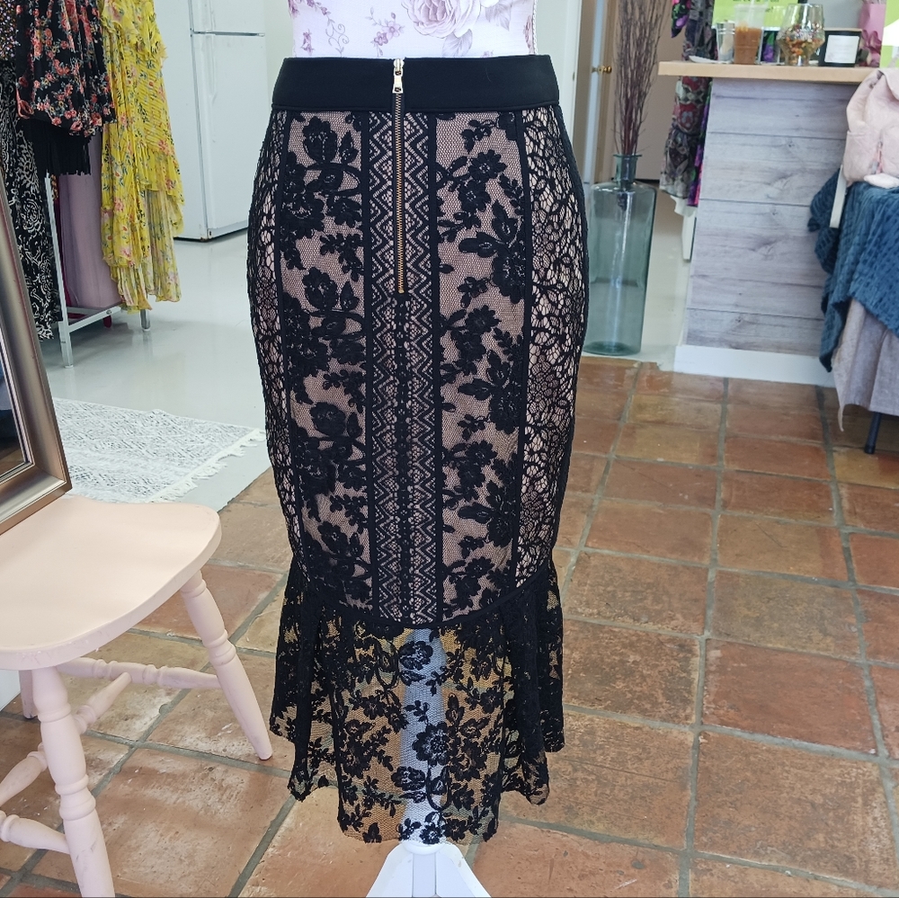 New Three Floor Black Lace Nude Fishtail Bodycon Penc Gem